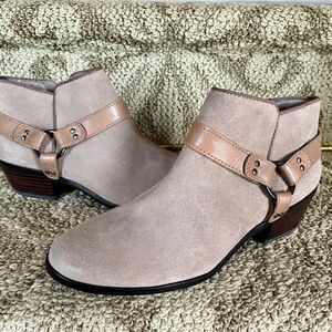 Sam Edelman Phoenix Taupe Suede Bootie Boots Size 7 NWOT